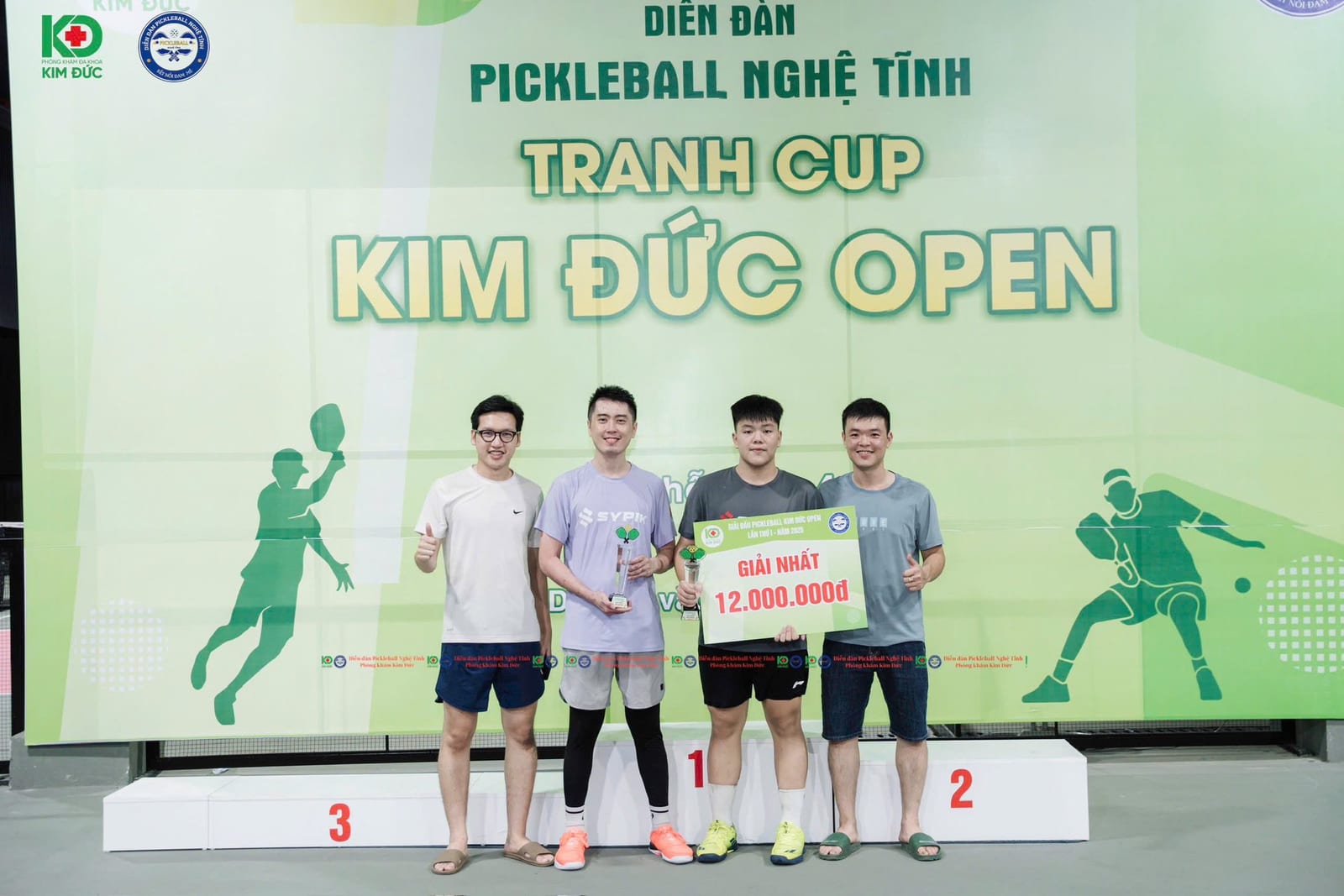 VĐV Sypik thi đấu pickleball